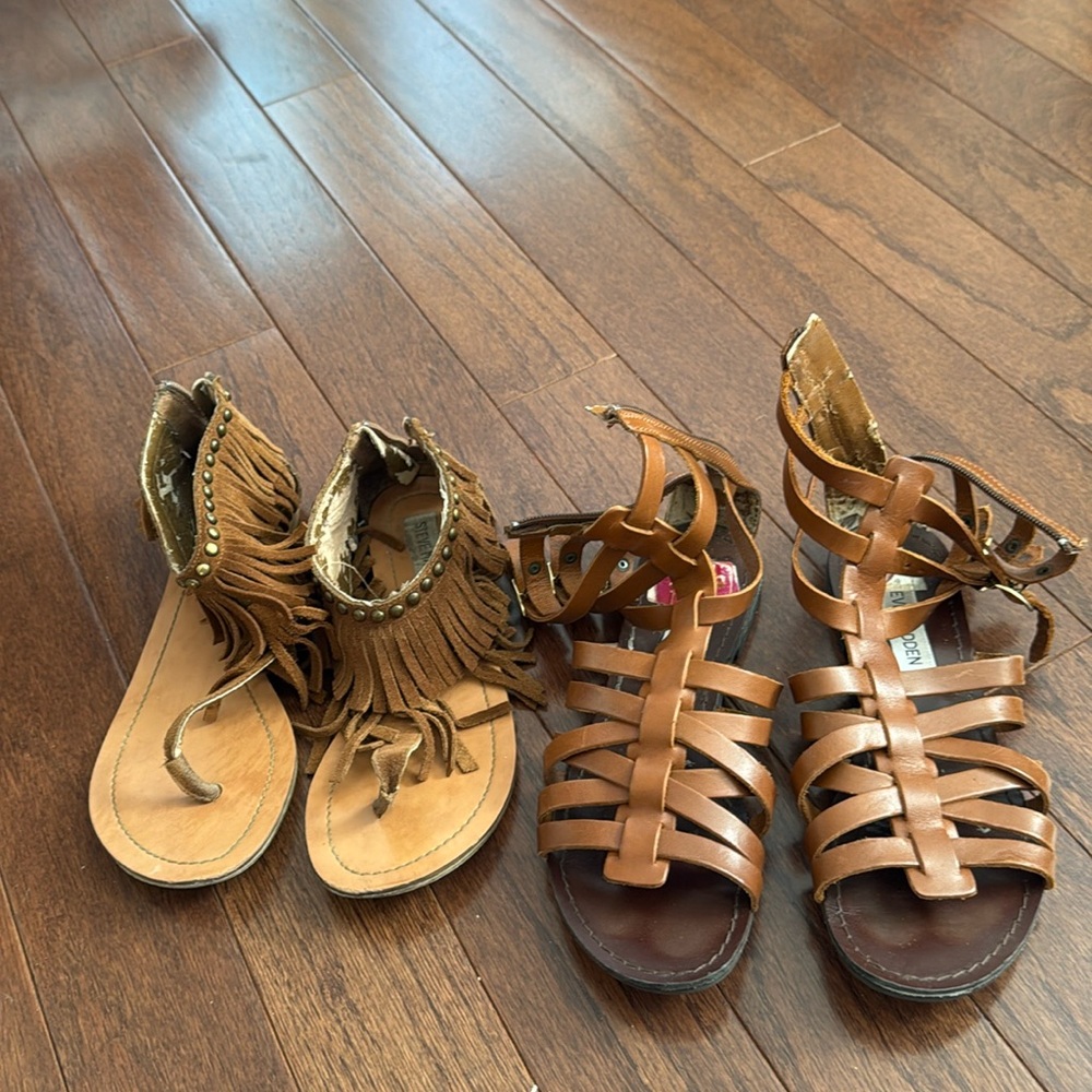 2 pairs of Steve Madden sandals , real leather